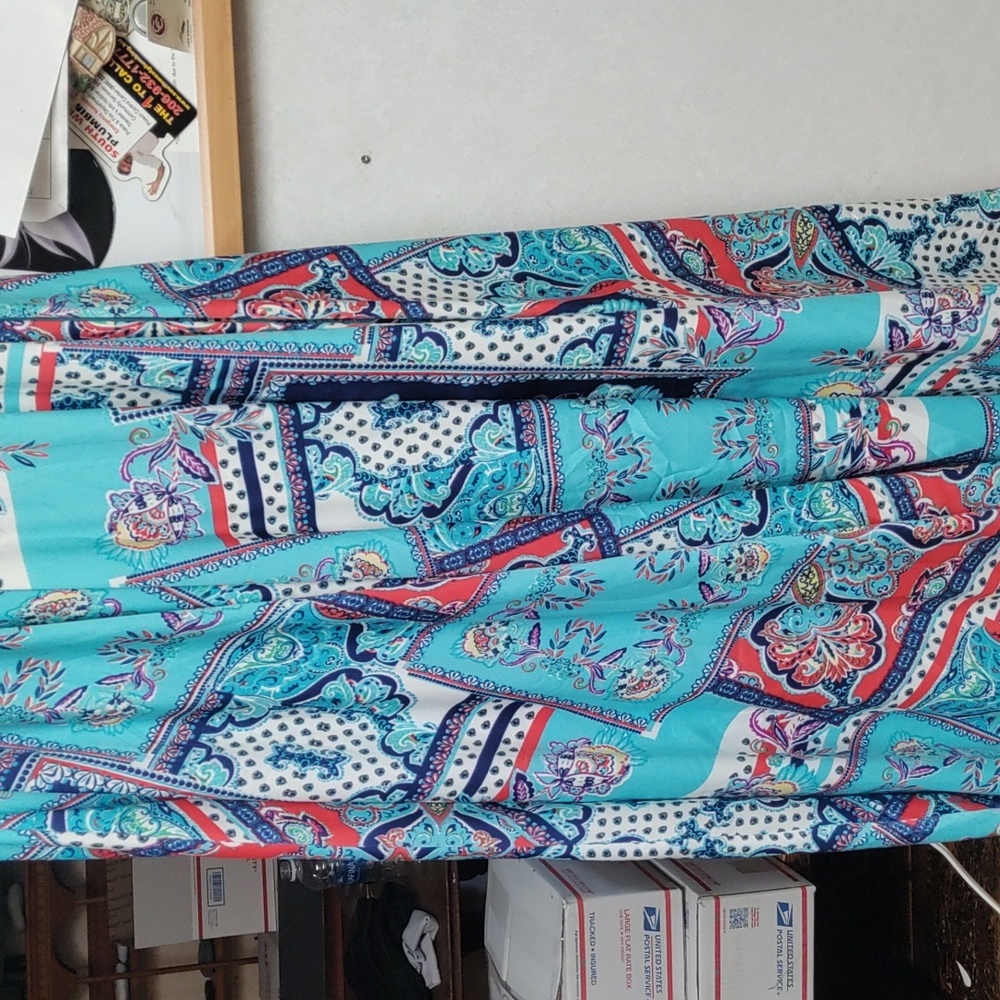 Mi nouveau maxi skirt size large bright colorful light weight skirt